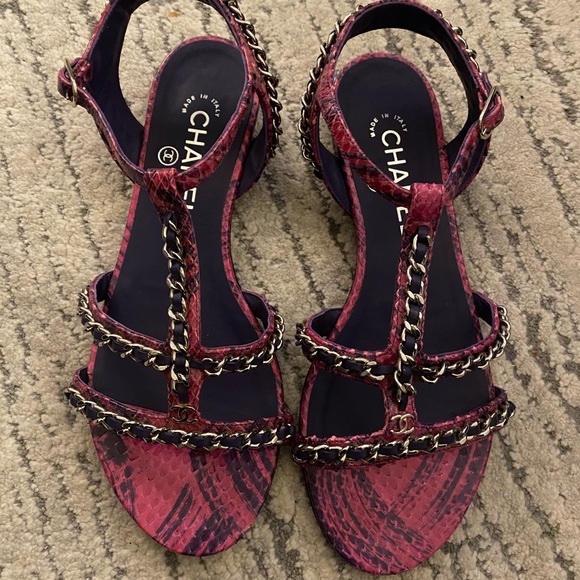 CHANEL sandals size 38 - gorgeous detail! - Picture 3 of 5
